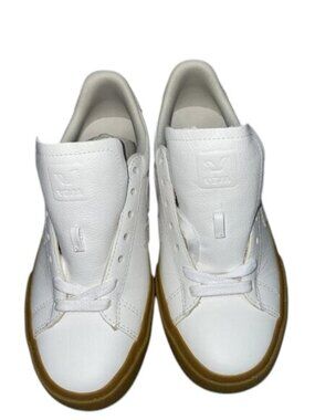 NEW VEJA Campo Leather Sneakers – Women’s US 5, Extra White